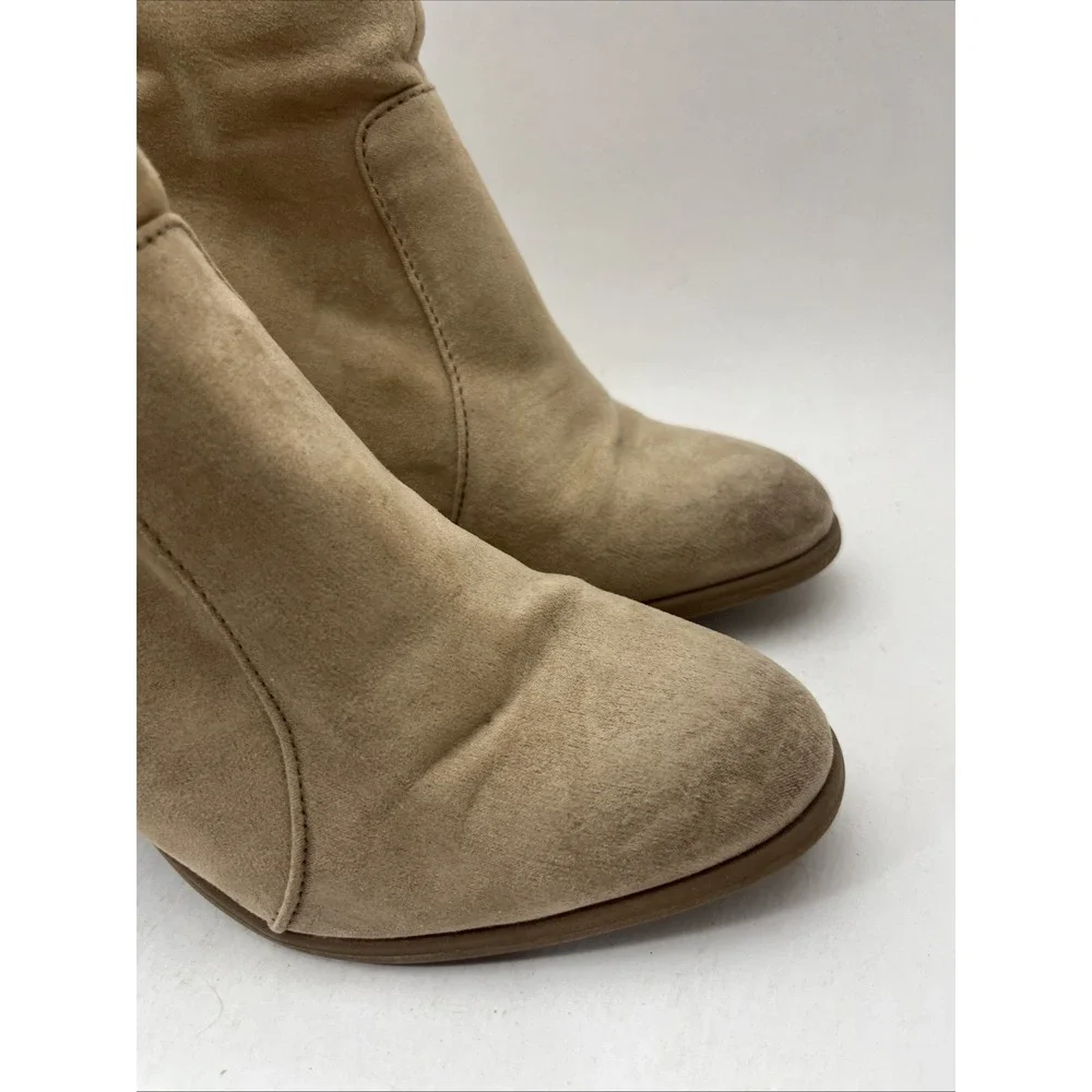 Women's JustFab VASHA Beige Suede Zip Ankle Booties Size 6.5 Block Heel